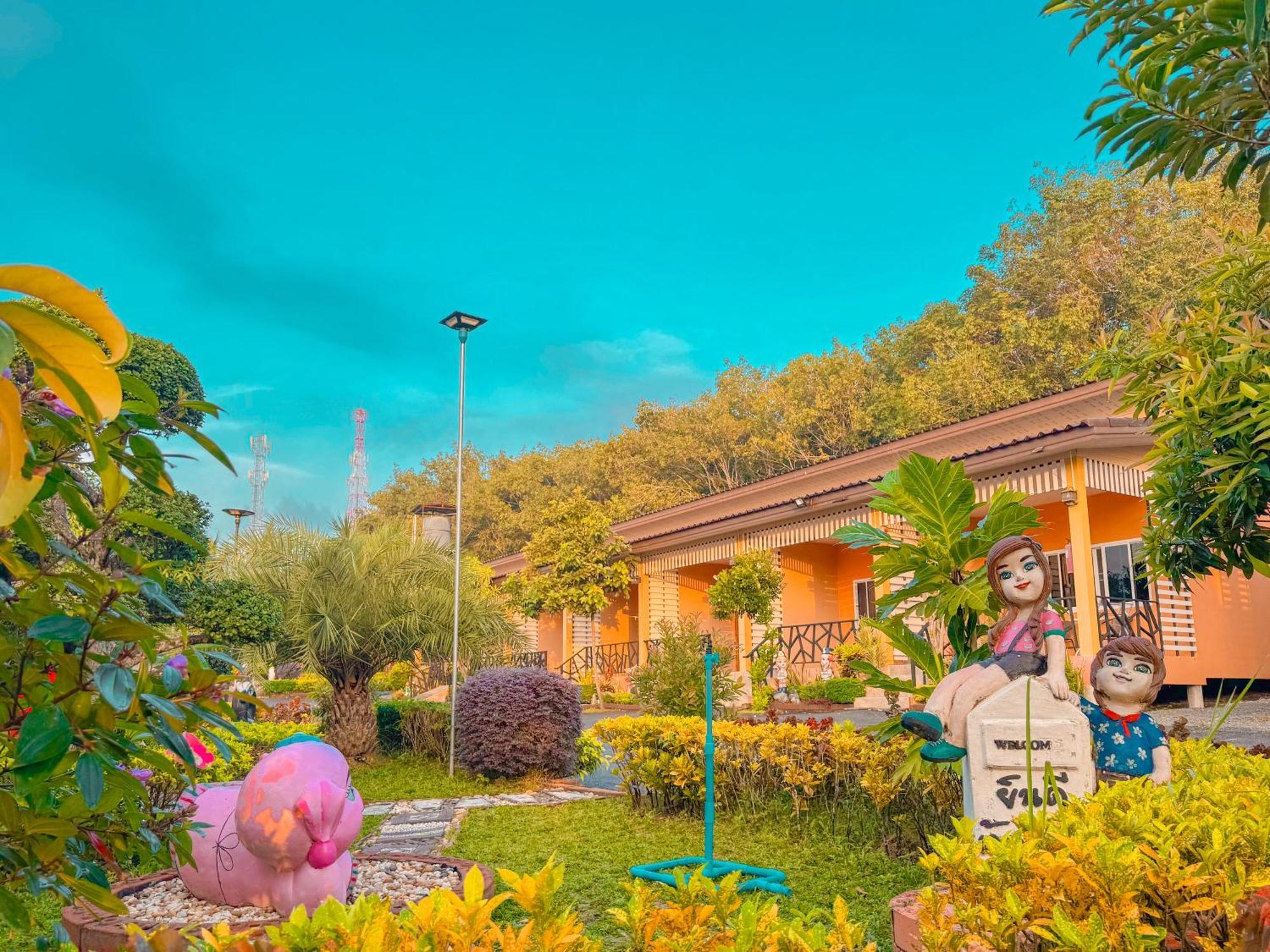 Hotel Baan Suan Mee Tang Chanthaburi Exterior foto